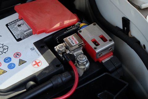 イーテック　チューンチップ　TuneChip Ne　車の乗り味が激変する　SEVより強力　これを付ければ運転が楽しくなります。 チューンチップ AirChip お客様のインプレッション